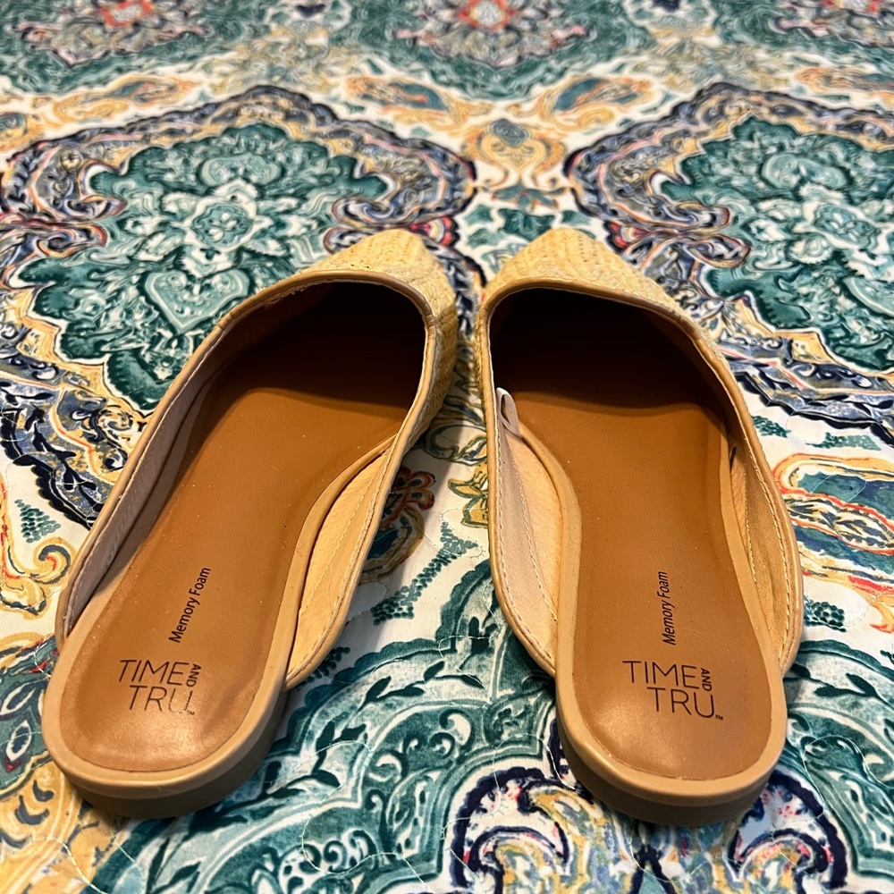 Woven mules